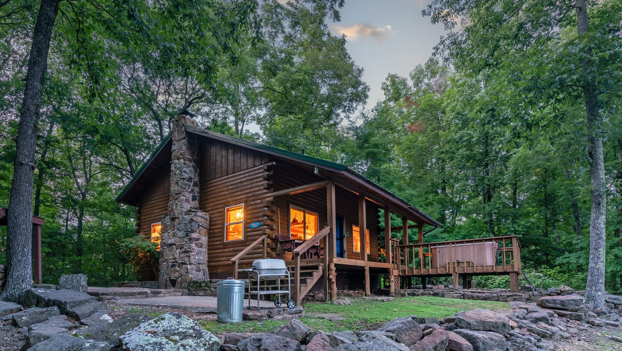 Steep Mountain Cabin Retreat, 3 Bed Sc...
